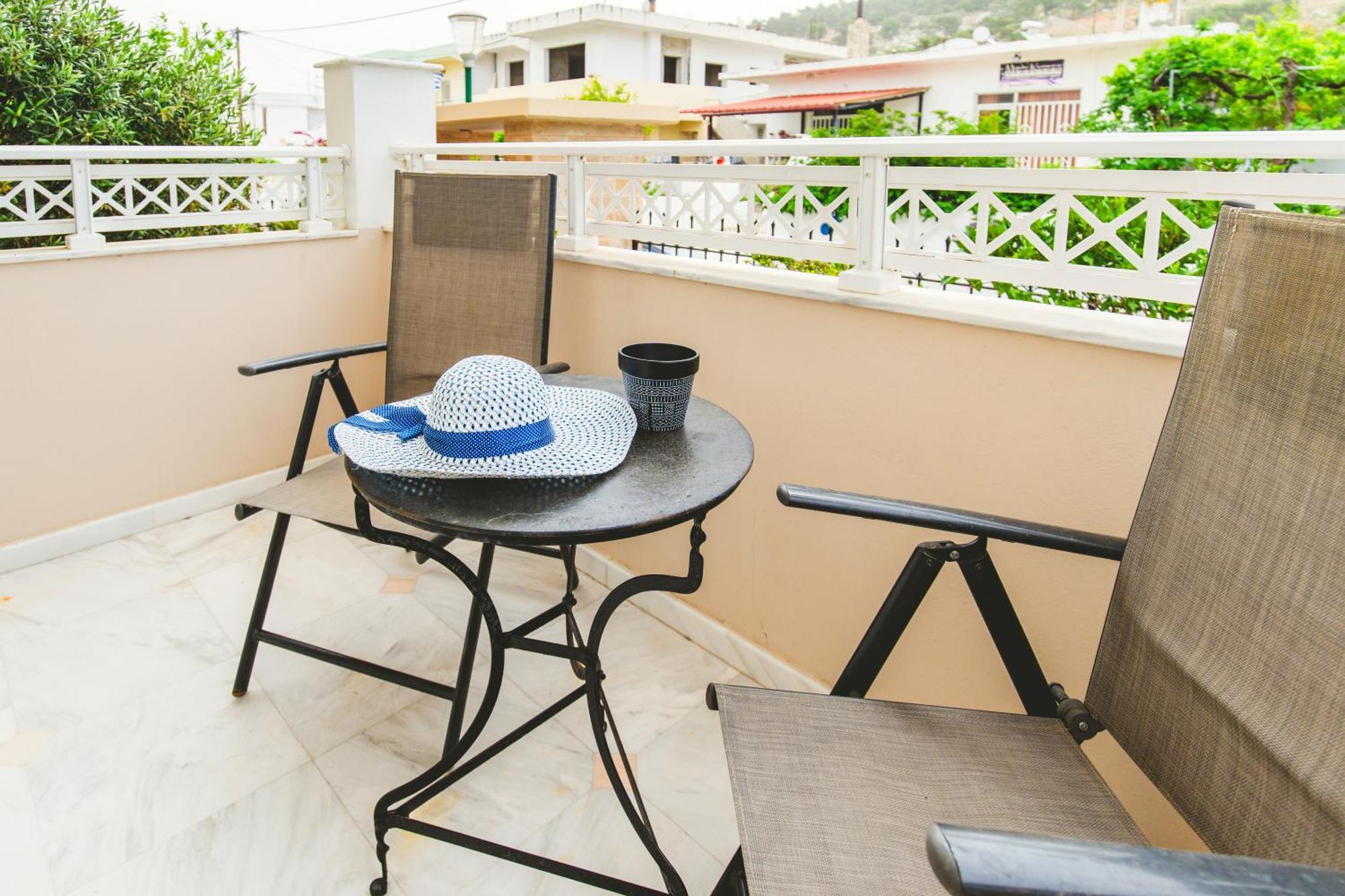 Villa Irene, Lindos 10 Mins, 4 Mins *