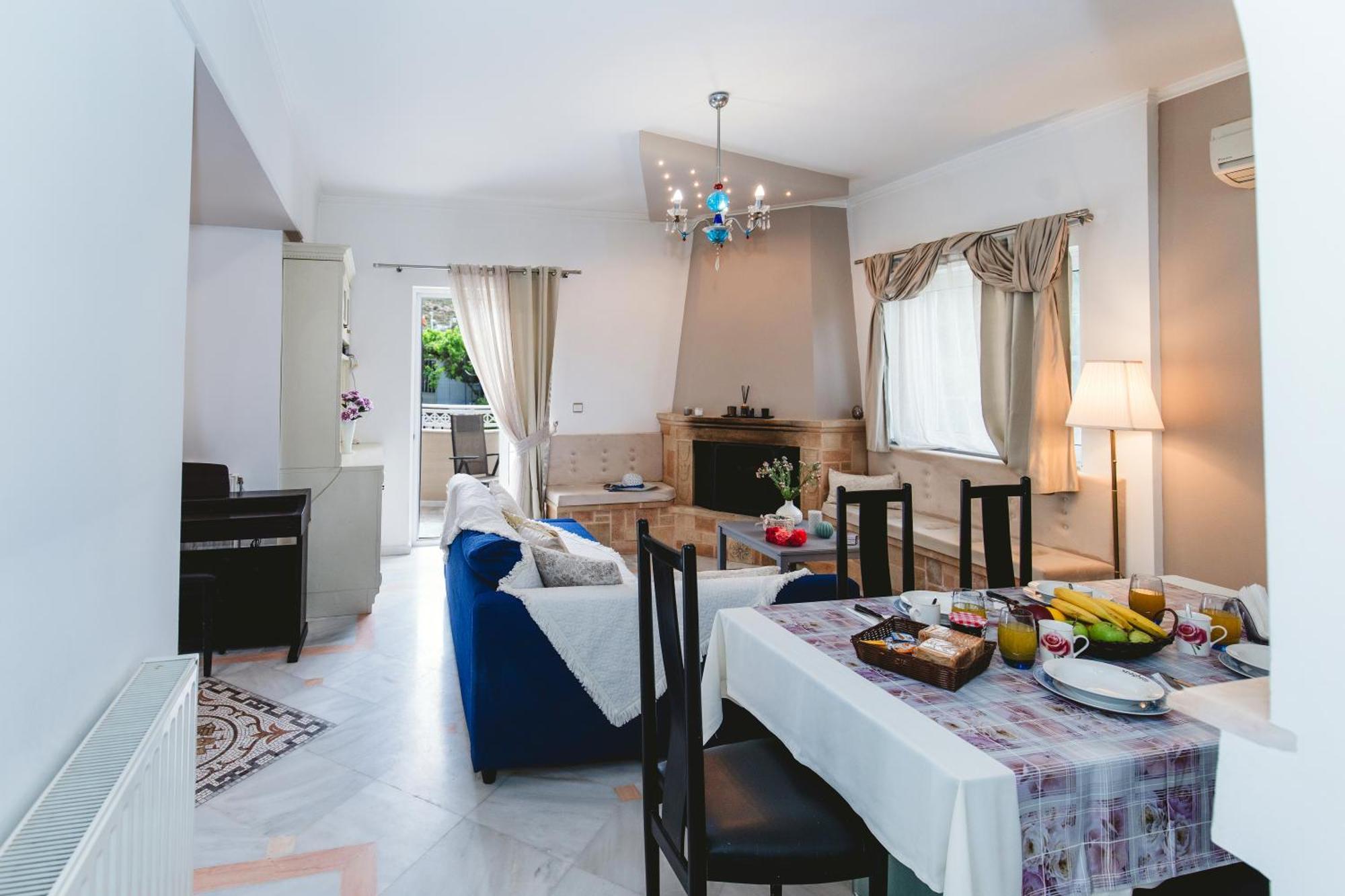 Irene, Lindos 10 Mins, 4 Mins Villa